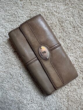 Vintage Fossil Leather Wallet